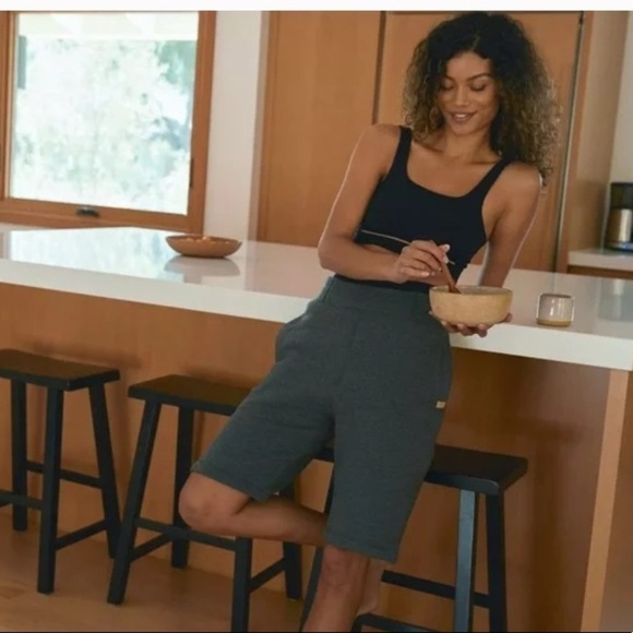 NWOT Lunya Restore Double Faced High Rise Shorts - Picture 3 of 6